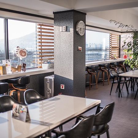 Mozzihostel Busan Station מראה חיצוני תמונה