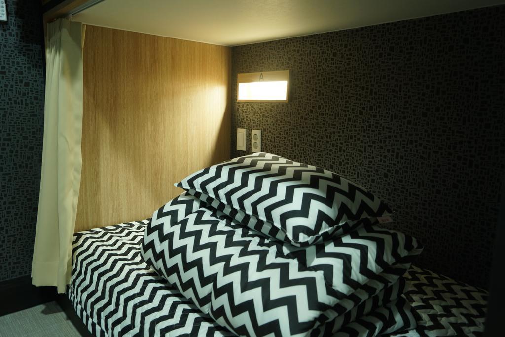 Mozzihostel Busan Station מראה חיצוני תמונה