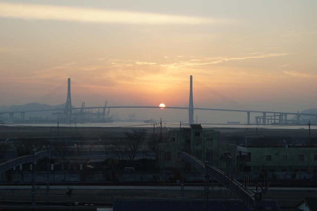 Mozzihostel Busan Station מראה חיצוני תמונה