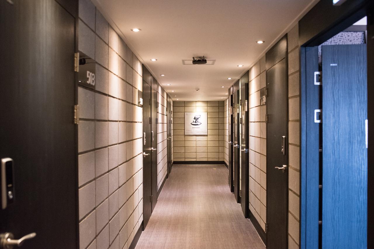 Mozzihostel Busan Station מראה חיצוני תמונה