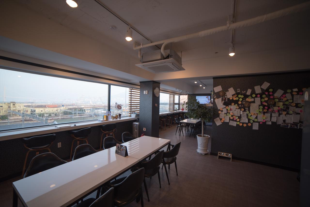 Mozzihostel Busan Station מראה חיצוני תמונה