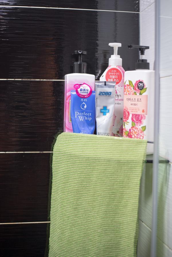 Mozzihostel Busan Station מראה חיצוני תמונה