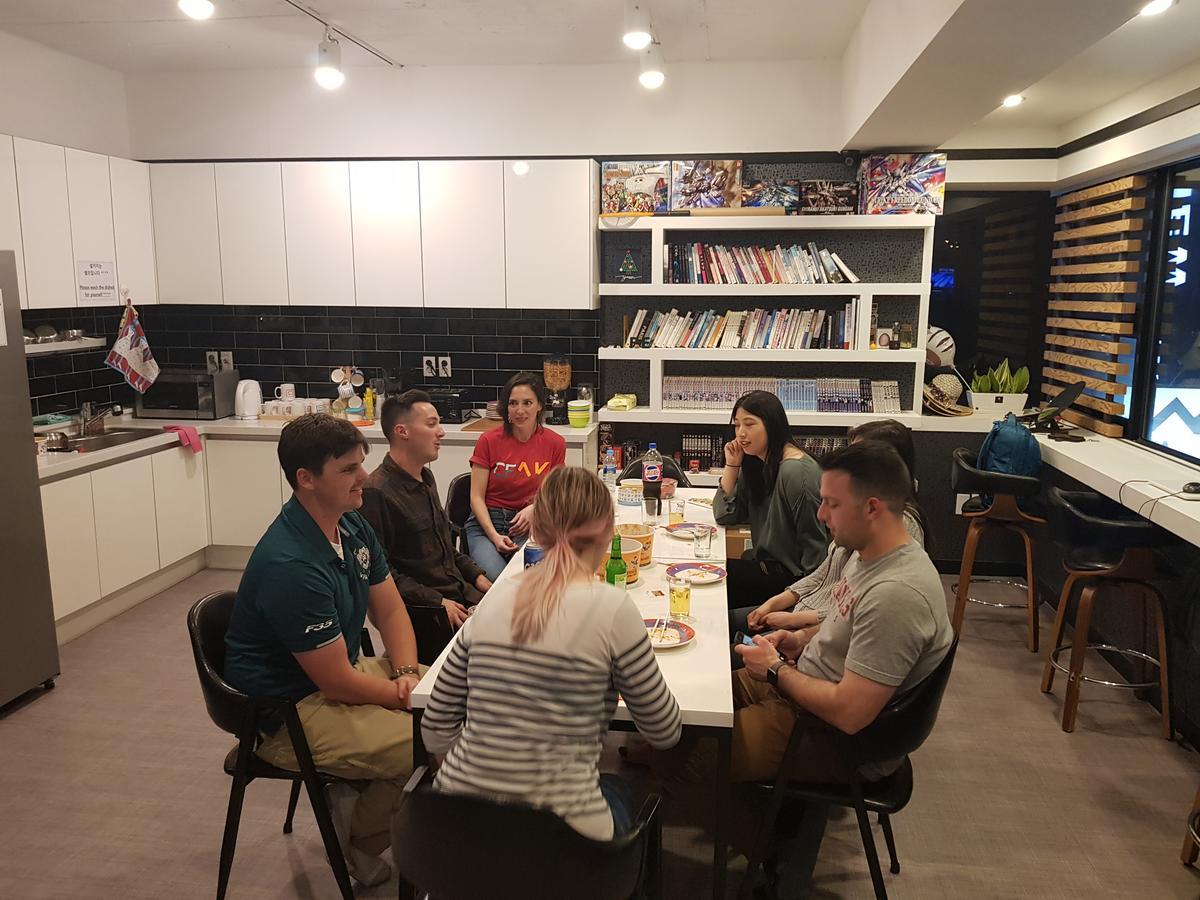 Mozzihostel Busan Station מראה חיצוני תמונה
